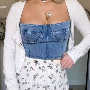 Guess Jean bustier corset chain straps ship
Back size XL Taylor Swift style